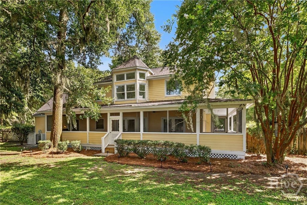 Image 58 of property listing at 9 Devon Road, Savannah, GA 31419
