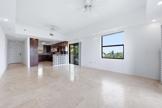 1640 Presidential Way 501, West Palm Beach, FL 33401