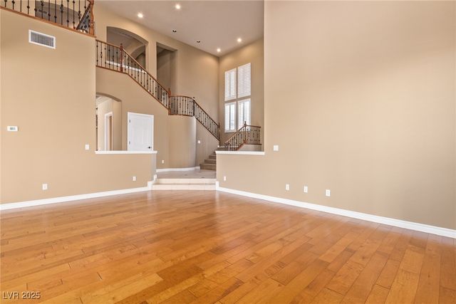 9805 QUEEN CHARLOTTE Drive, Las Vegas, NV 89145