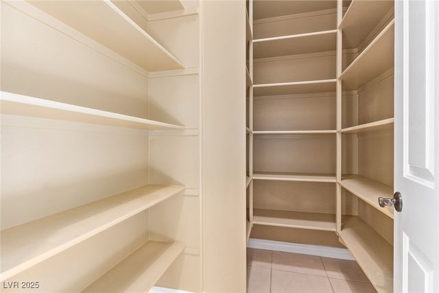 9805 QUEEN CHARLOTTE Drive, Las Vegas, NV 89145