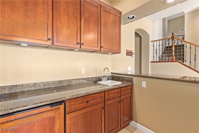 9805 QUEEN CHARLOTTE Drive, Las Vegas, NV 89145