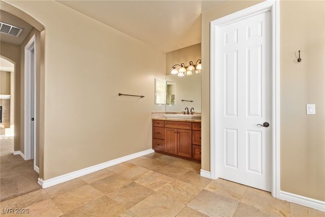 9805 QUEEN CHARLOTTE Drive, Las Vegas, NV 89145