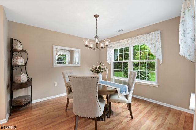 3 Brookline Ct E, Montgomery Twp., NJ 08540