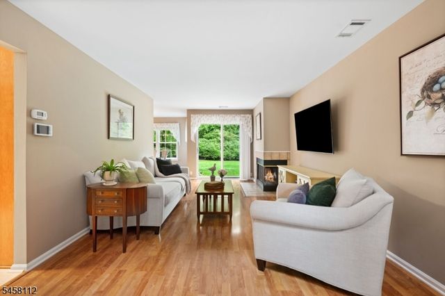 3 Brookline Ct E, Montgomery Twp., NJ 08540