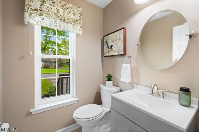 3 Brookline Ct E, Montgomery Twp., NJ 08540