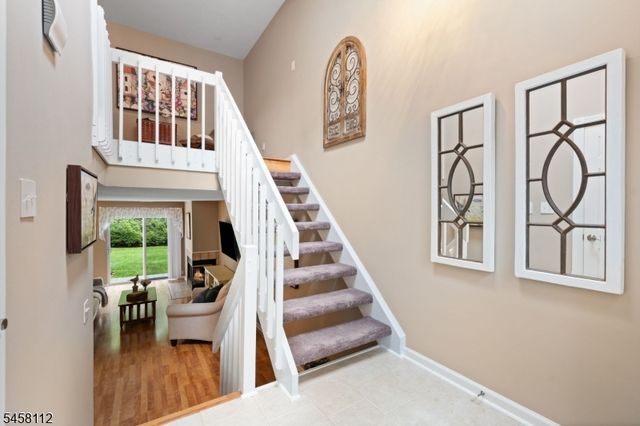 3 Brookline Ct E, Montgomery Twp., NJ 08540