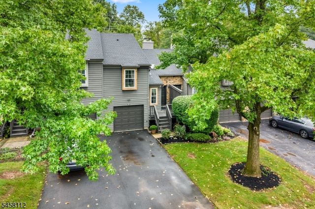 3 Brookline Ct E, Montgomery Twp., NJ 08540