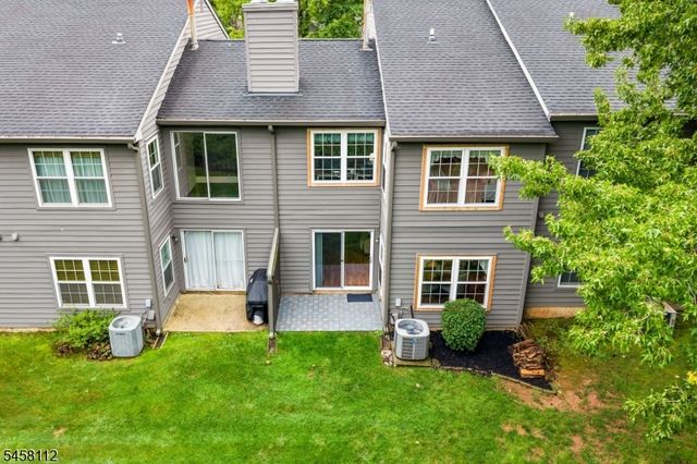 3 Brookline Ct E, Montgomery Twp., NJ 08540