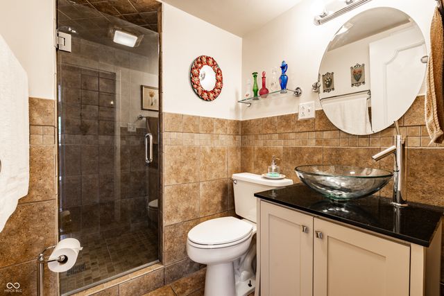 25 E 40th Street 3A, Indianapolis, IN 46205