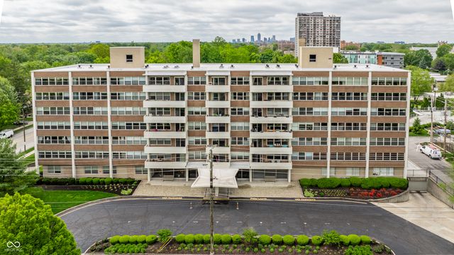 25 E 40th Street 3A, Indianapolis, IN 46205