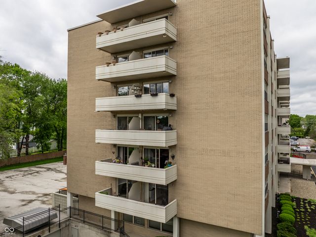25 E 40th Street 3A, Indianapolis, IN 46205