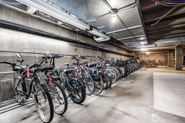 25 E 40th Street 3A, Indianapolis, IN 46205