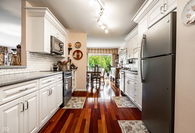 25 E 40th Street 3A, Indianapolis, IN 46205