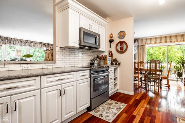 25 E 40th Street 3A, Indianapolis, IN 46205