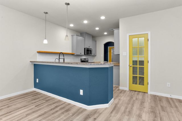 165 Camelot Place Court, Conroe, TX 77304