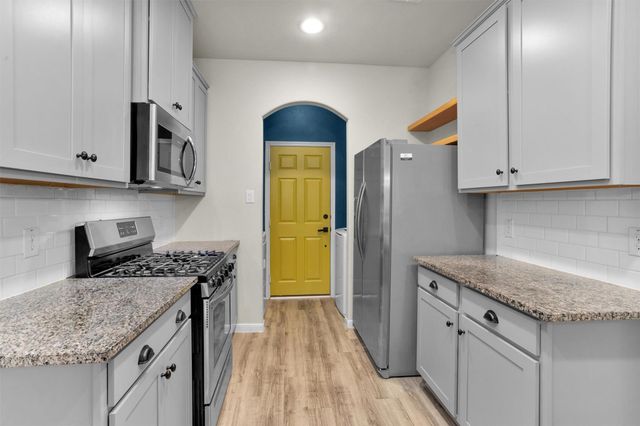 165 Camelot Place Court, Conroe, TX 77304
