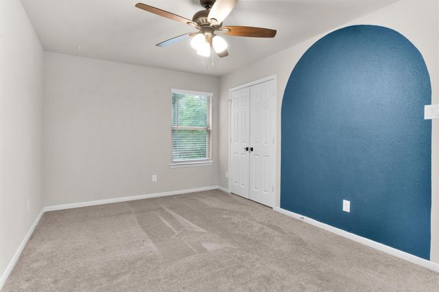 165 Camelot Place Court, Conroe, TX 77304