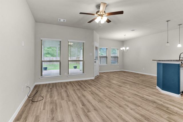 165 Camelot Place Court, Conroe, TX 77304