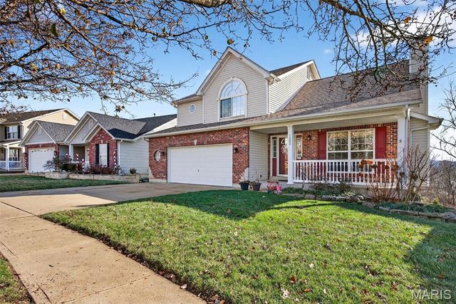 1002 Winter Lake Drive, Fenton, MO 63026