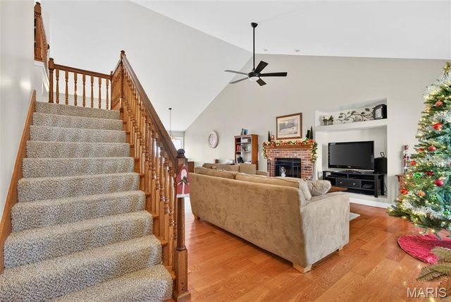 1002 Winter Lake Drive, Fenton, MO 63026