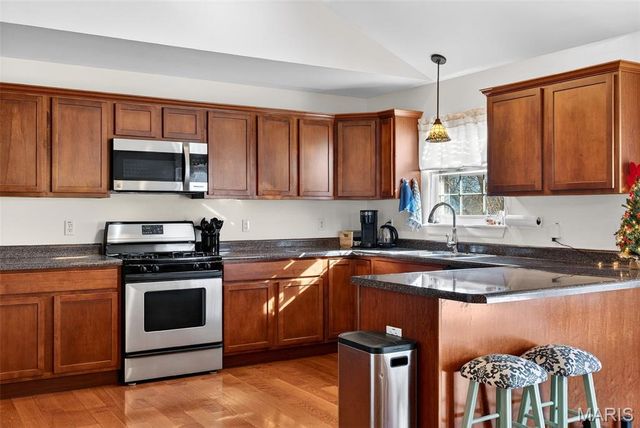 1002 Winter Lake Drive, Fenton, MO 63026