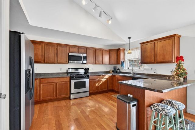 1002 Winter Lake Drive, Fenton, MO 63026