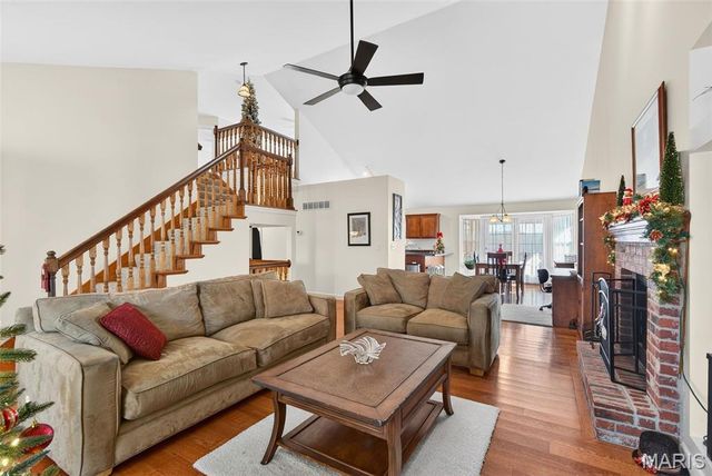 1002 Winter Lake Drive, Fenton, MO 63026