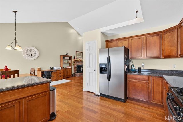 1002 Winter Lake Drive, Fenton, MO 63026