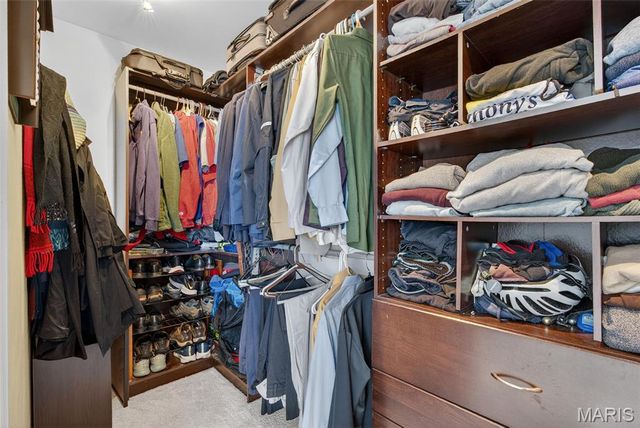 1002 Winter Lake Drive, Fenton, MO 63026