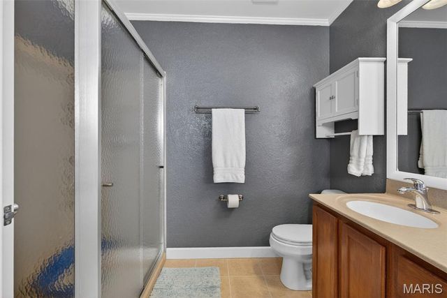 1002 Winter Lake Drive, Fenton, MO 63026