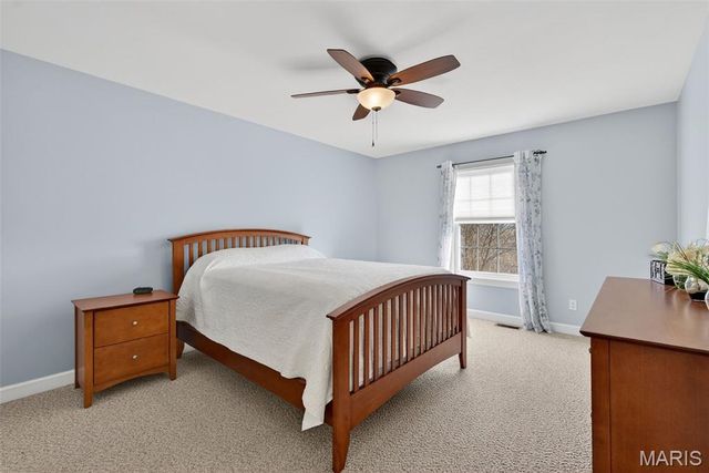 1002 Winter Lake Drive, Fenton, MO 63026