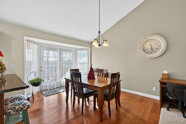 1002 Winter Lake Drive, Fenton, MO 63026