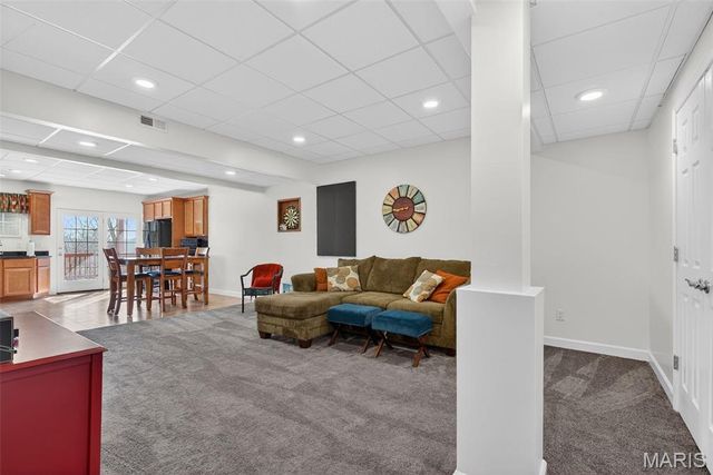 1002 Winter Lake Drive, Fenton, MO 63026