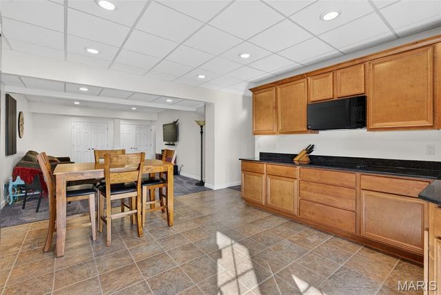 1002 Winter Lake Drive, Fenton, MO 63026