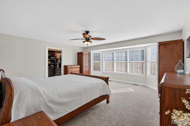 1002 Winter Lake Drive, Fenton, MO 63026