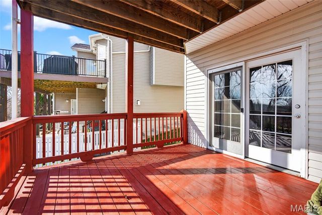 1002 Winter Lake Drive, Fenton, MO 63026