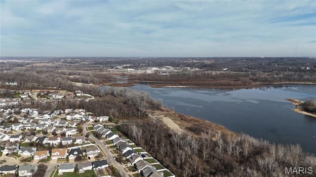 1002 Winter Lake Drive, Fenton, MO 63026