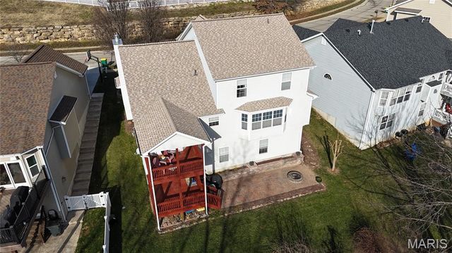 1002 Winter Lake Drive, Fenton, MO 63026