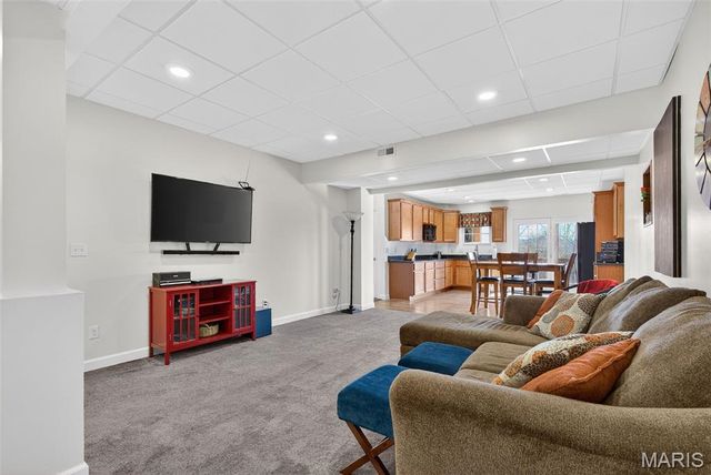 1002 Winter Lake Drive, Fenton, MO 63026