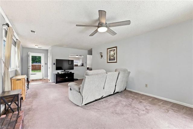 4311 Tall Oak CT, Virginia Beach, VA 23462