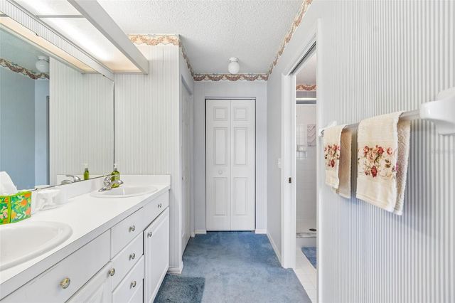6353 SILVER LAKES DRIVE W, Lakeland, FL 33810
