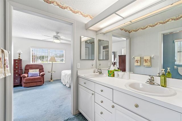 6353 SILVER LAKES DRIVE W, Lakeland, FL 33810