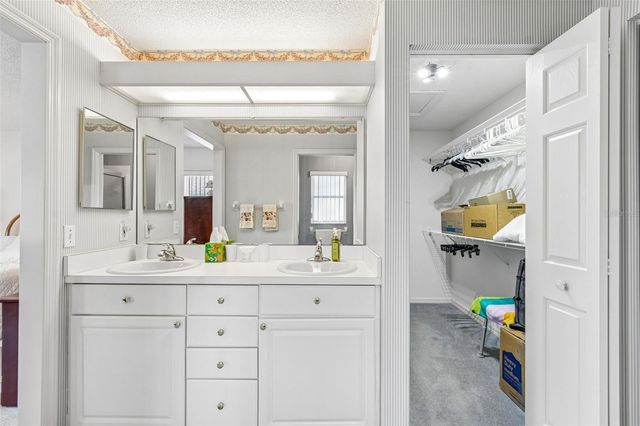 6353 SILVER LAKES DRIVE W, Lakeland, FL 33810