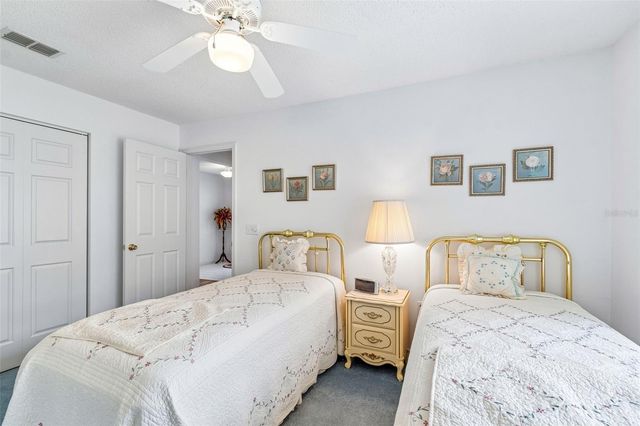 6353 SILVER LAKES DRIVE W, Lakeland, FL 33810