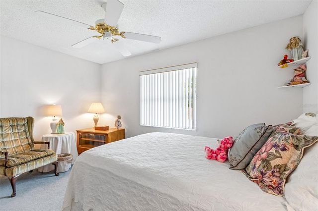 6353 SILVER LAKES DRIVE W, Lakeland, FL 33810