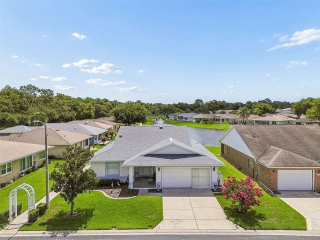 6353 SILVER LAKES DRIVE W, Lakeland, FL 33810