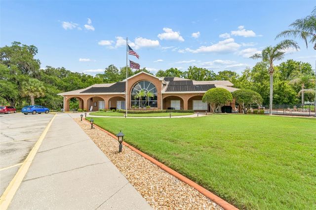 6353 SILVER LAKES DRIVE W, Lakeland, FL 33810