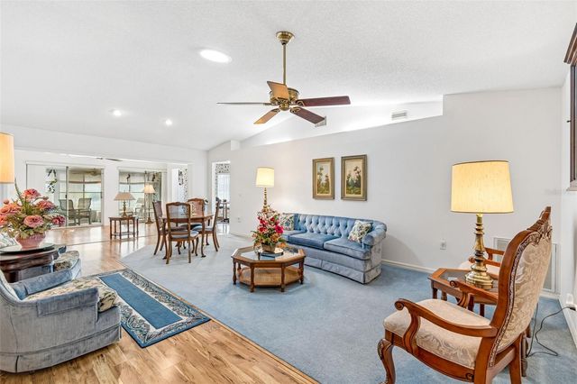6353 SILVER LAKES DRIVE W, Lakeland, FL 33810