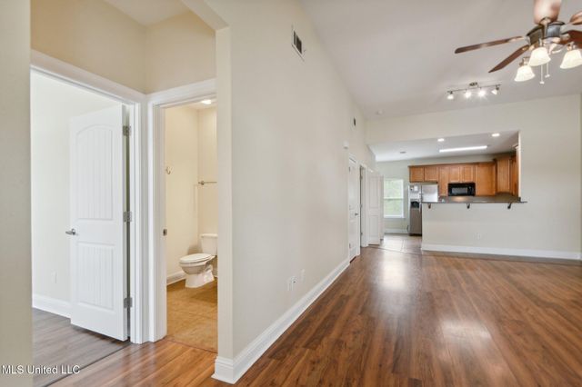 6147 Firestone Street, B 1, Ocean Springs, MS 39564