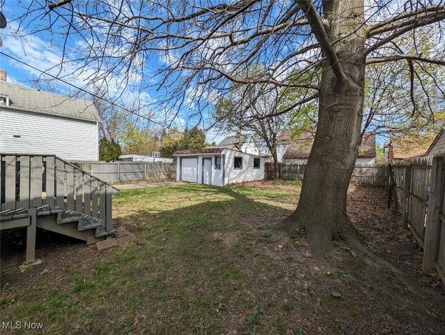 18707 Shawnee Avenue, Cleveland, OH 44119